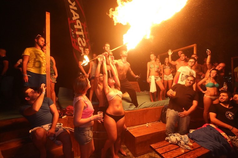 Lebanon Largest FOAM Party 3 (3)